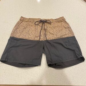Catch Surf - Men’s pool/athletic shorts - Large
